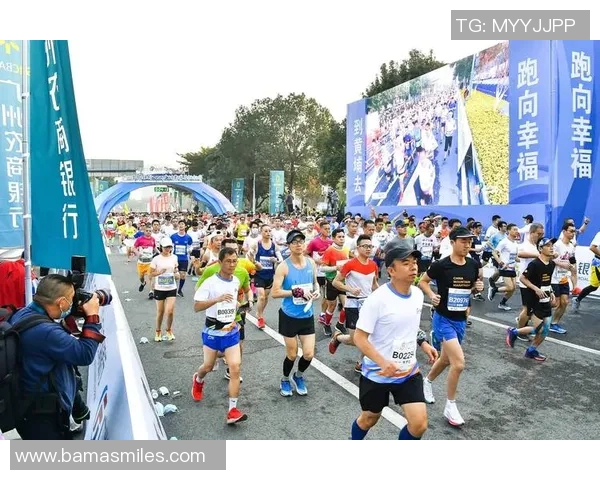 城市马拉松评析：广州滑板队在赛事中的团队意识与表现探讨