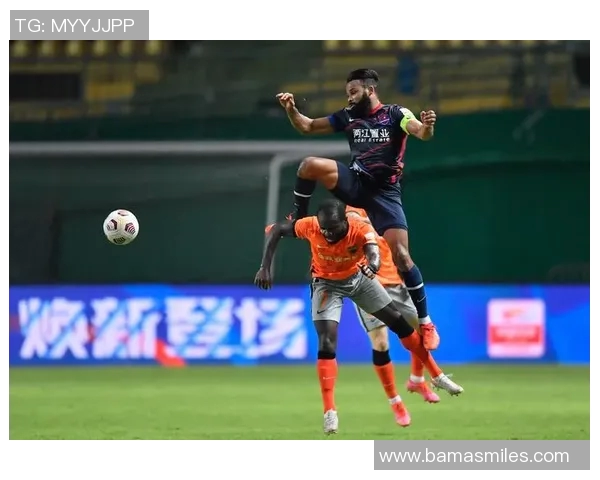 深入分析重庆足球队阵地战战术特点与执行策略