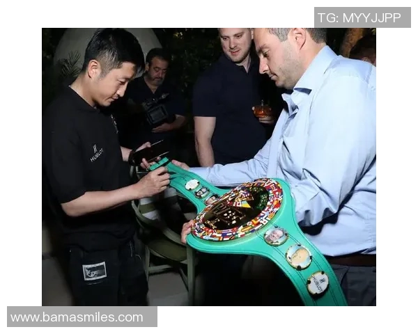 樊荣与山下刚的巅峰对决谁将成为新一代的拳击传奇