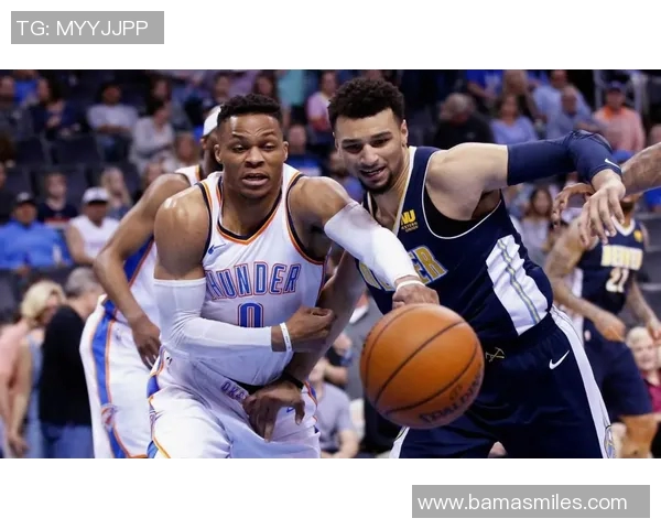 正播雷霆与太阳激战正酣球迷热情高涨期待精彩对决