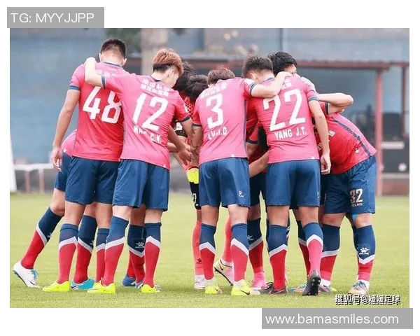 海与格松对阵罗森博格的精彩较量展现足球魅力与团队精神 海与格松对阵罗森博格的精彩较量展现足球魅力与团队精神