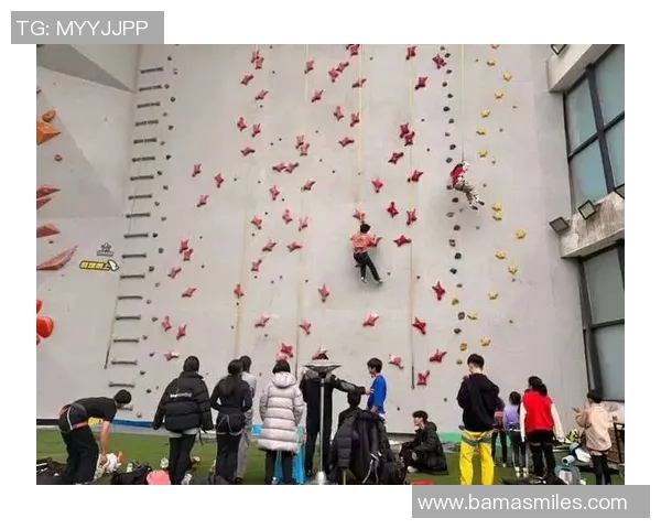 重庆攀岩队实力解析与各队员表现对比的深度剖析 重庆攀岩队实力解析与各队员表现对比的深度剖析