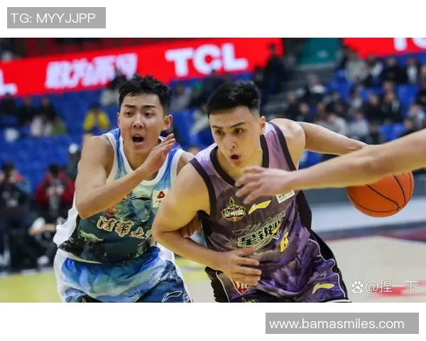 CBA新疆队与广夏队激战正酣谁能在这场对决中笑到最后