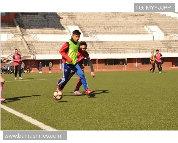 名古屋鲸与神户的激烈对决展现足球魅力与团队精神